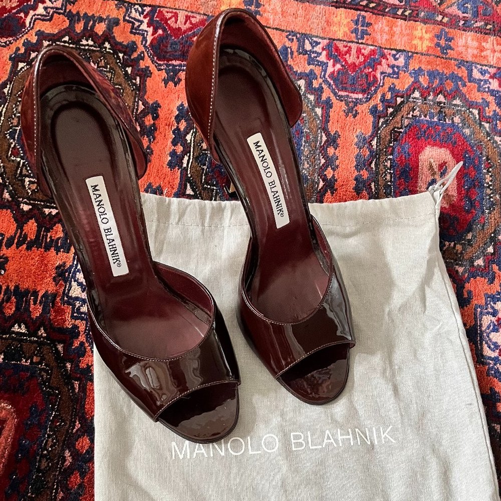 Patent Leather Manolo Blahnik D'Orsay Pump EUC